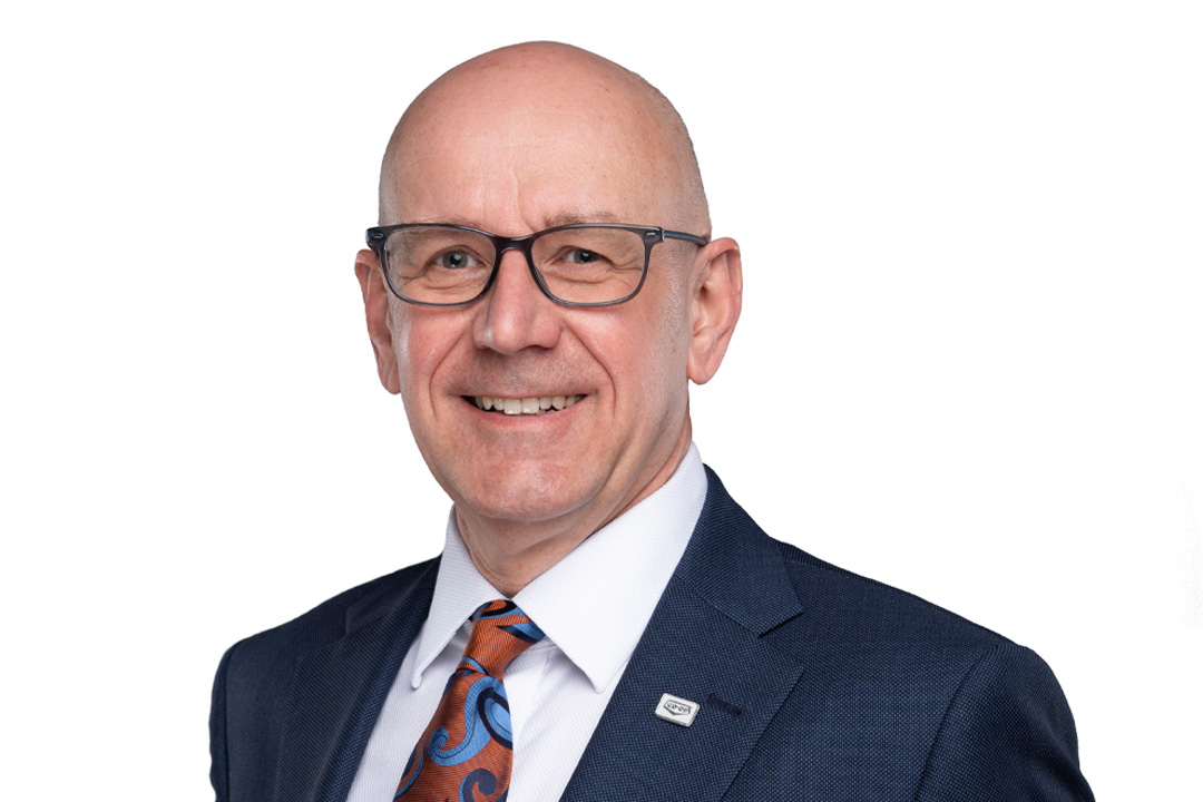 Head and shoulders photo of Scott Banda